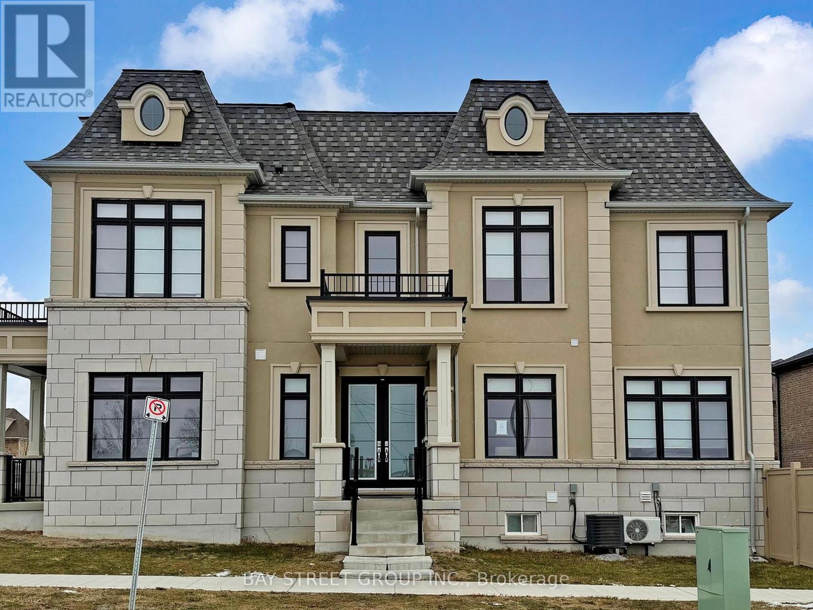 88 HARVEY BUNKER CRESCENT - 2