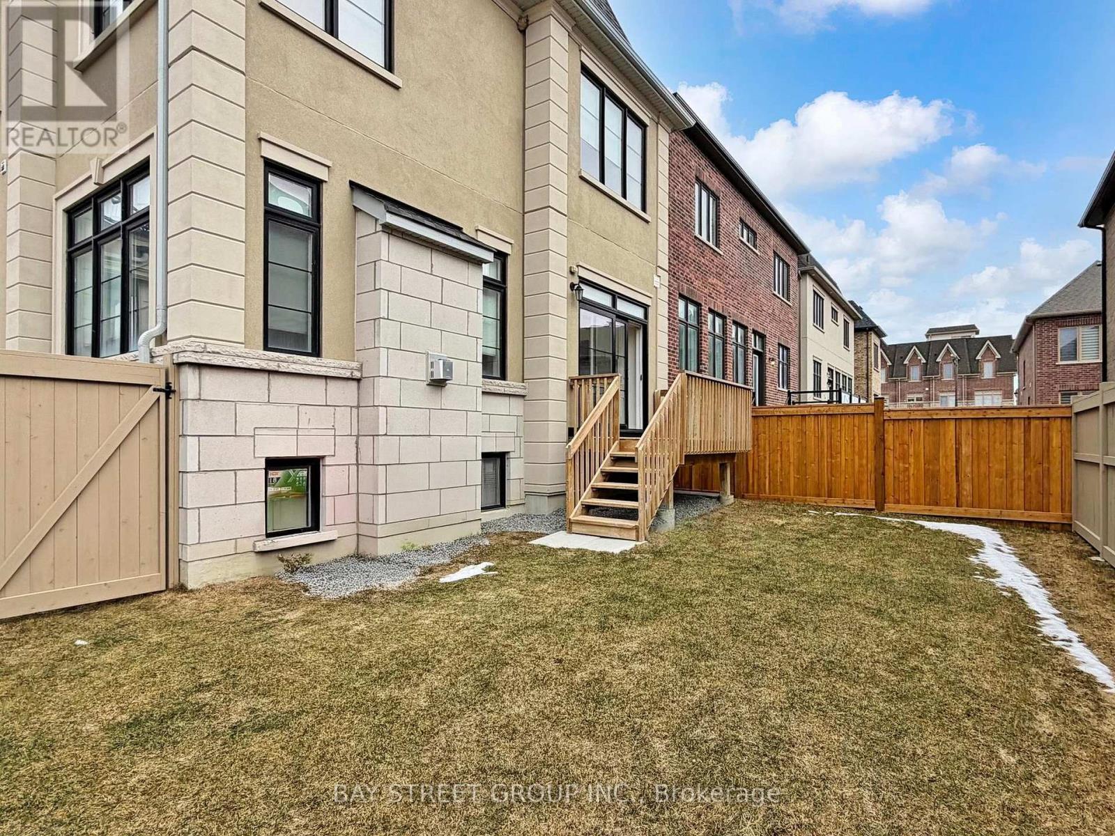 88 HARVEY BUNKER CRESCENT - 28