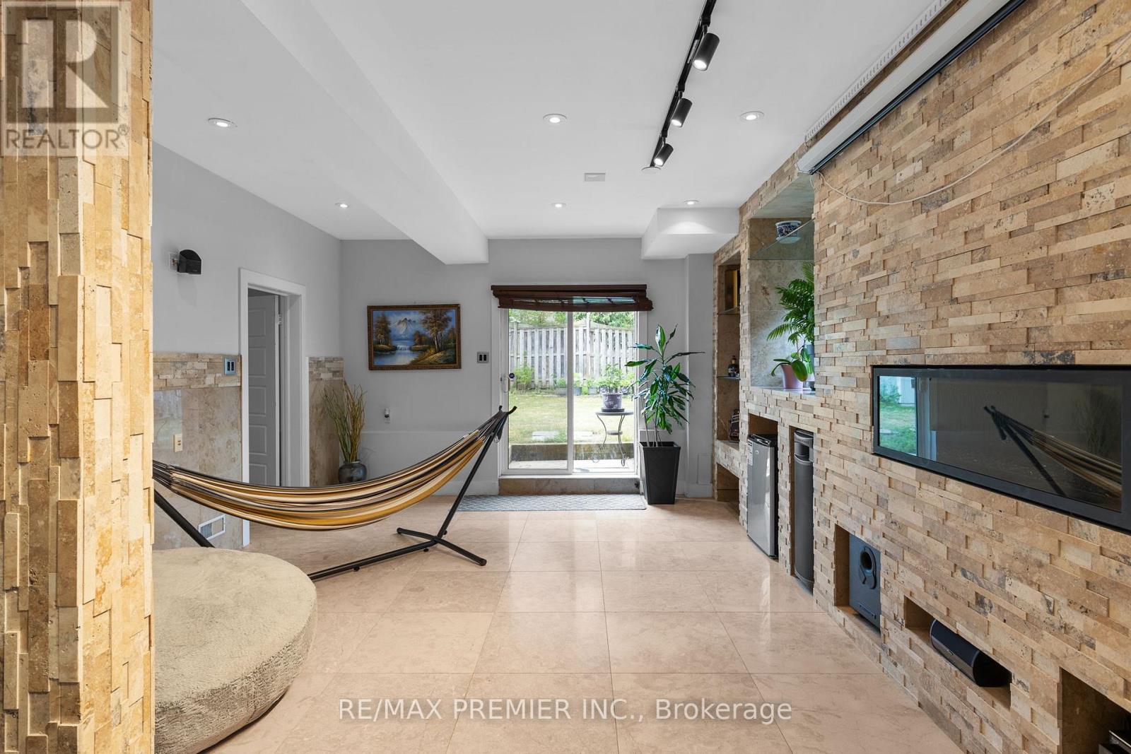 5 HUMBER STREET - 21