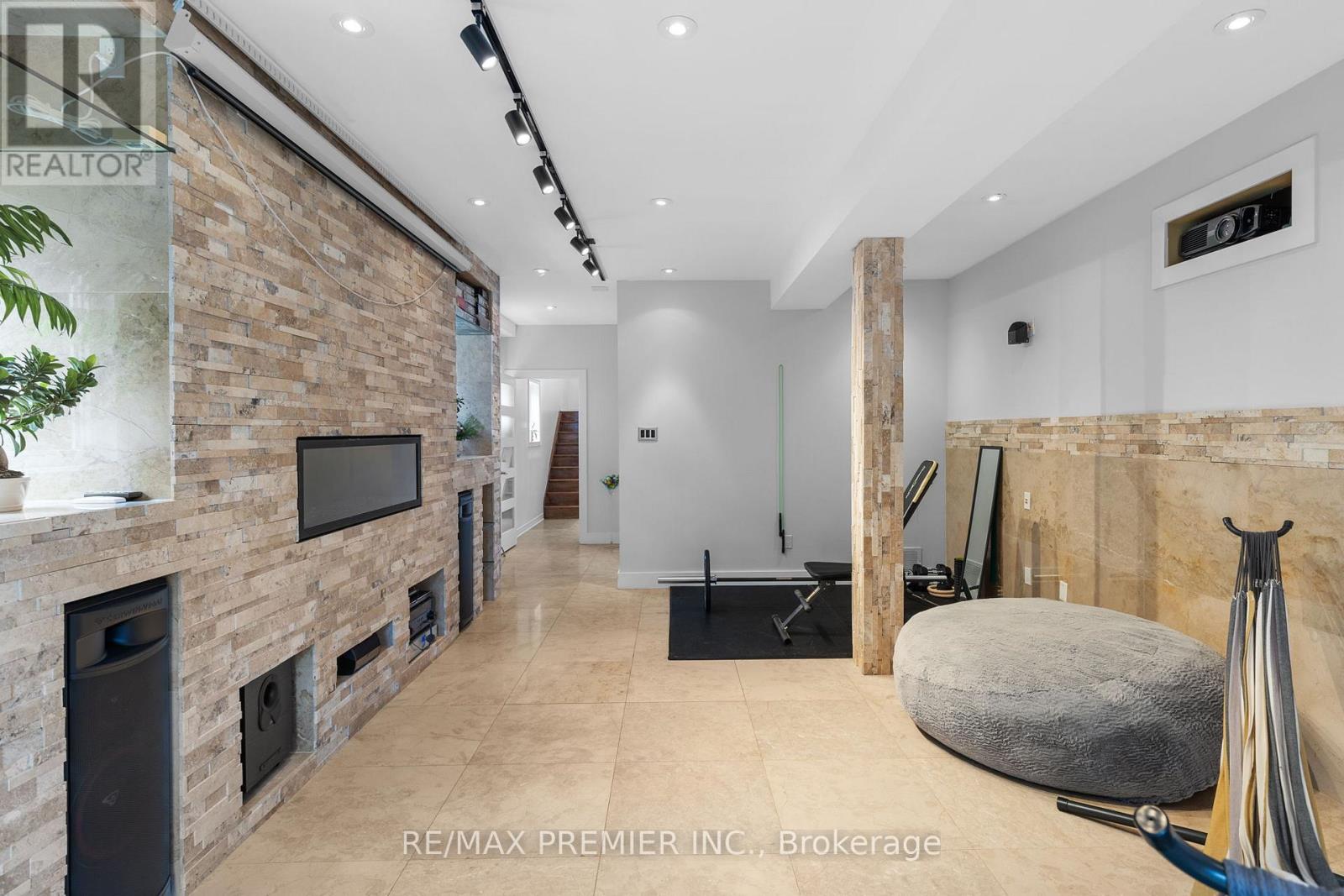 5 HUMBER STREET - 22