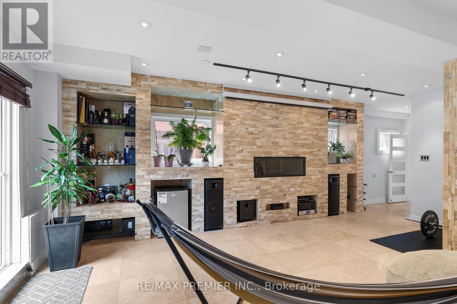5 HUMBER STREET - 23