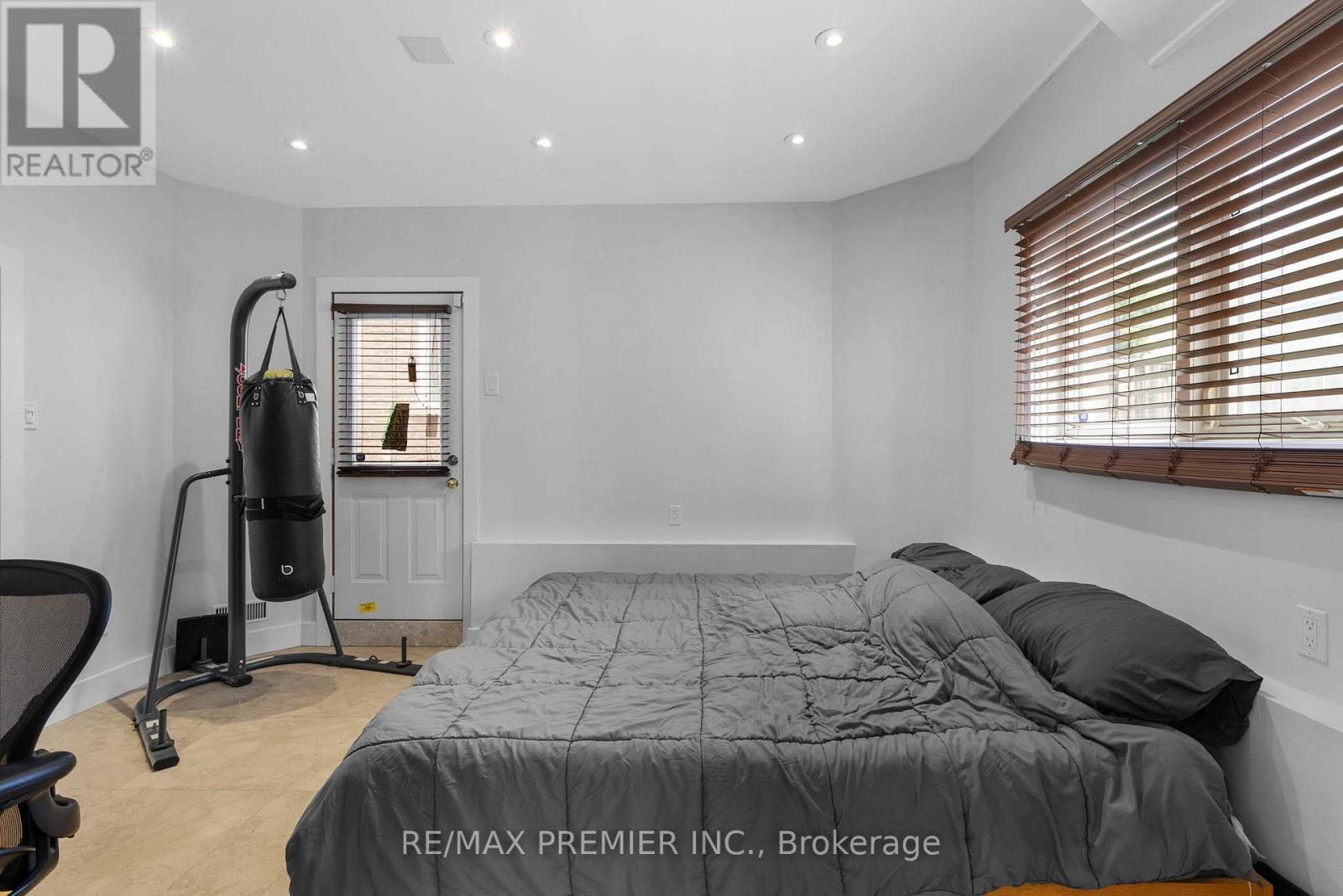 5 HUMBER STREET - 24