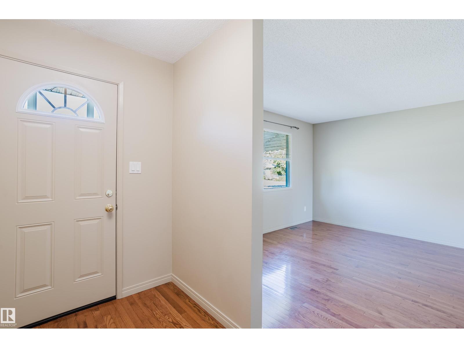 30 BRAMPTON ST S - photo 2