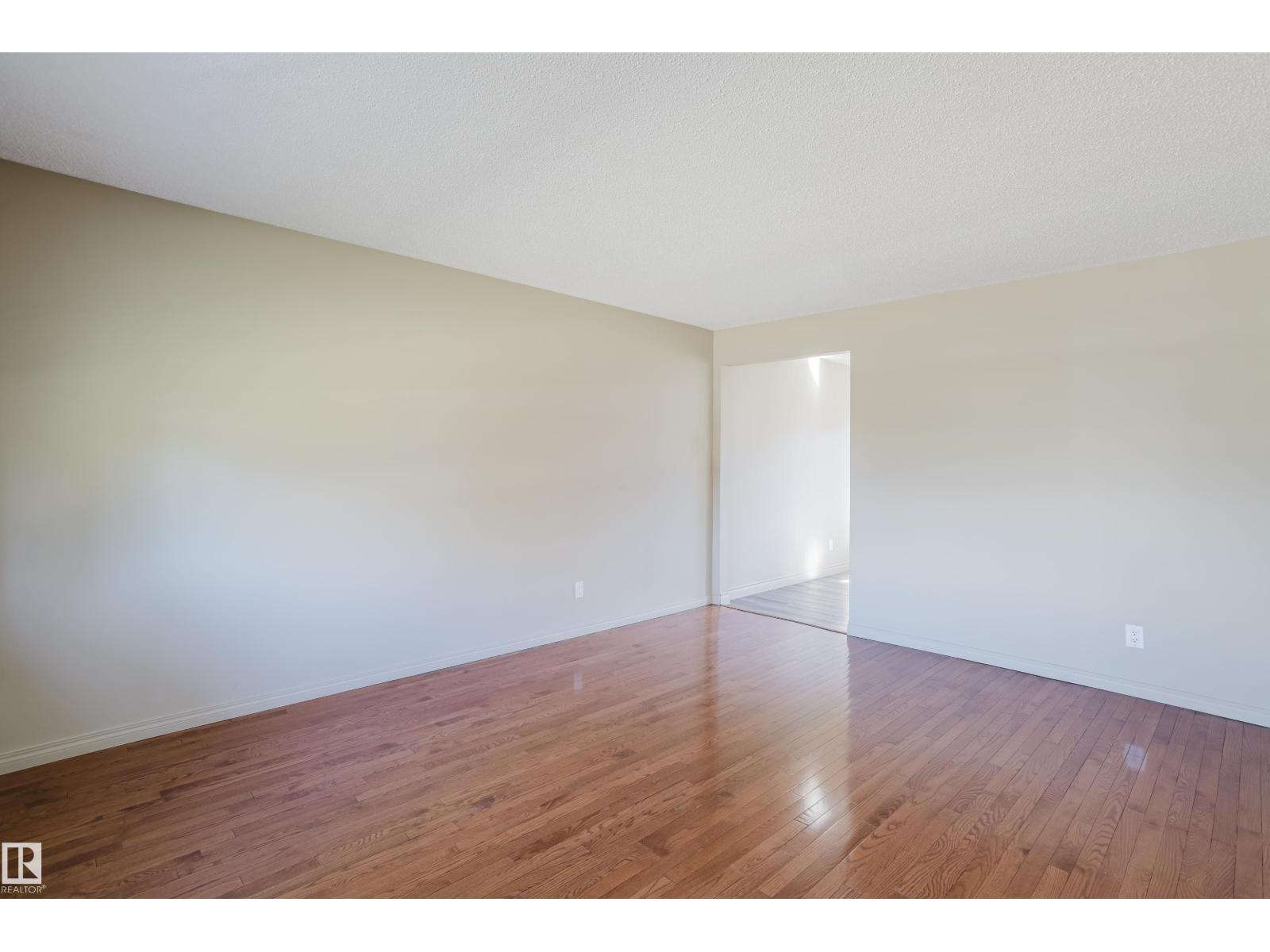 30 BRAMPTON ST S - photo 4
