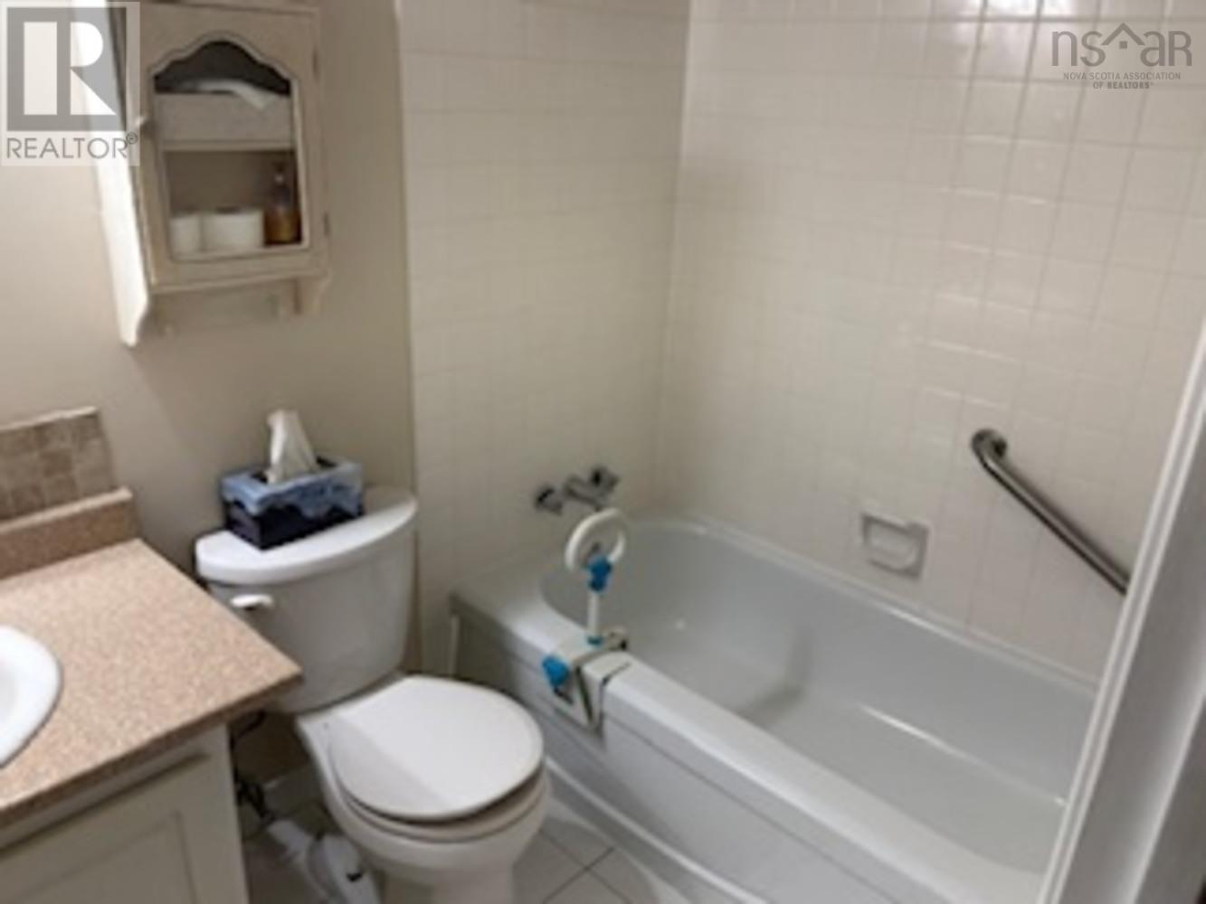 #204 41 Moirs Mill Road - 7
