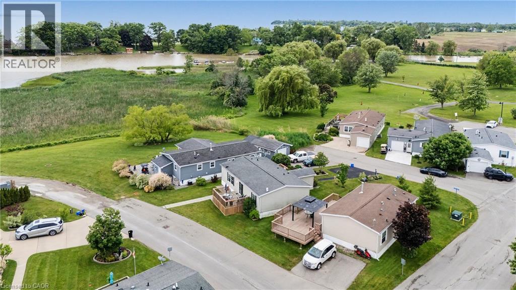 4 HICKORY Hollow - 36