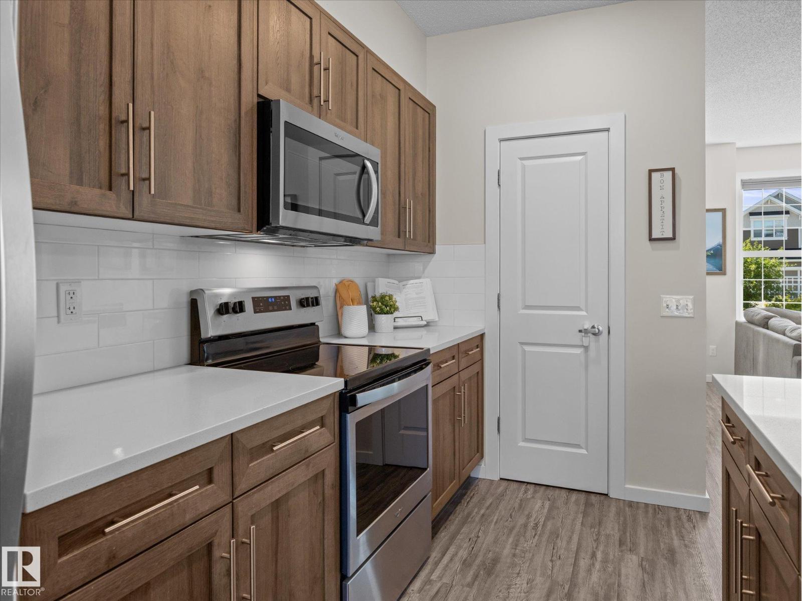 392 STOUT LN — photo 10