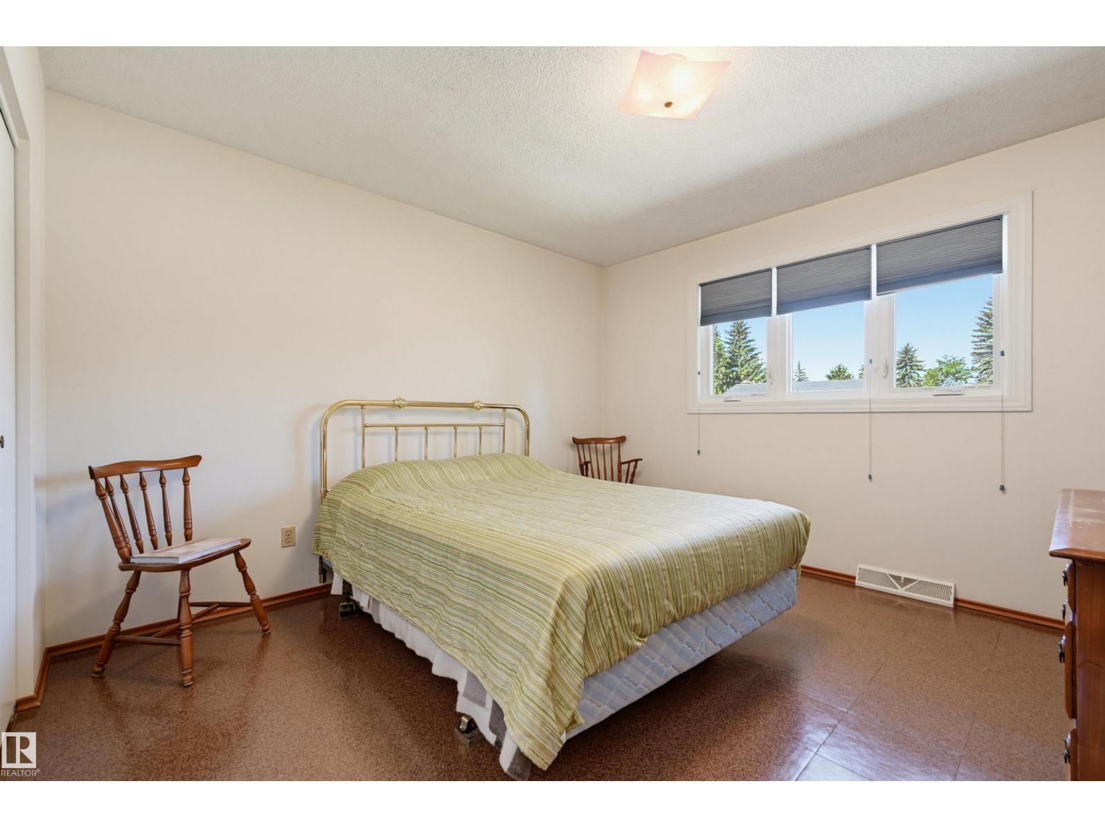 8723 137 ST NW — photo 30