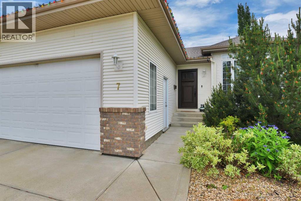 7 Logan Close, Red Deer