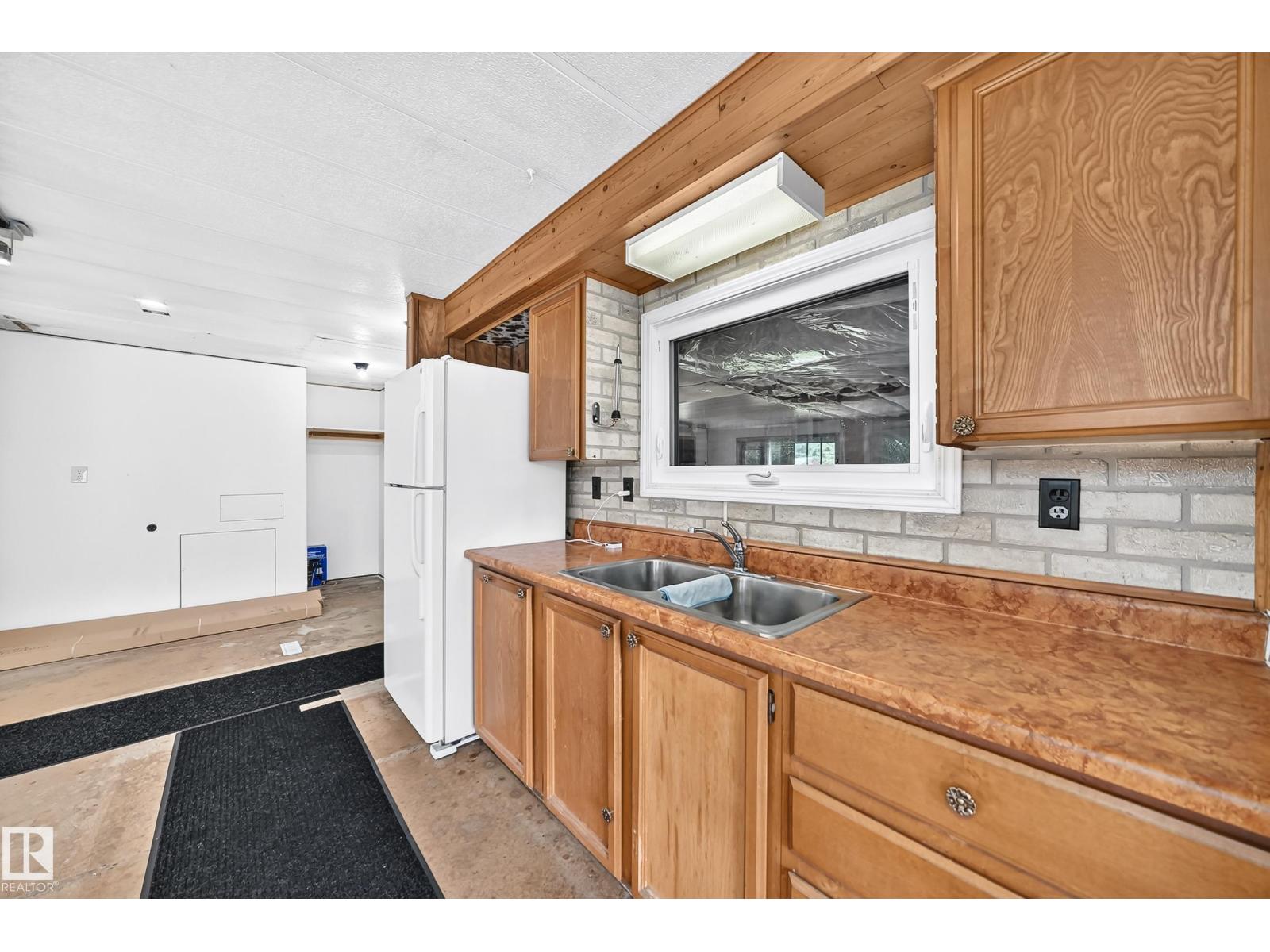 205 53110 RGE ROAD 213 NE - 5