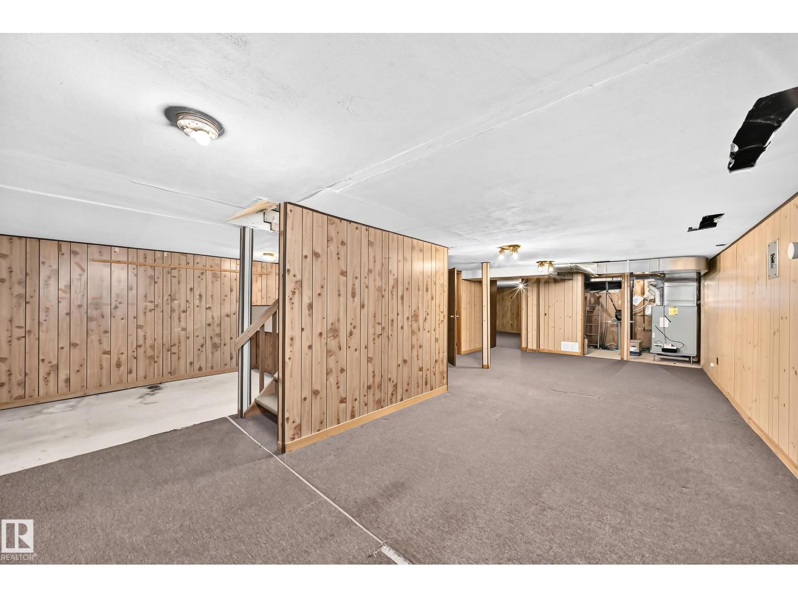 205 53110 RGE ROAD 213 NE - 18