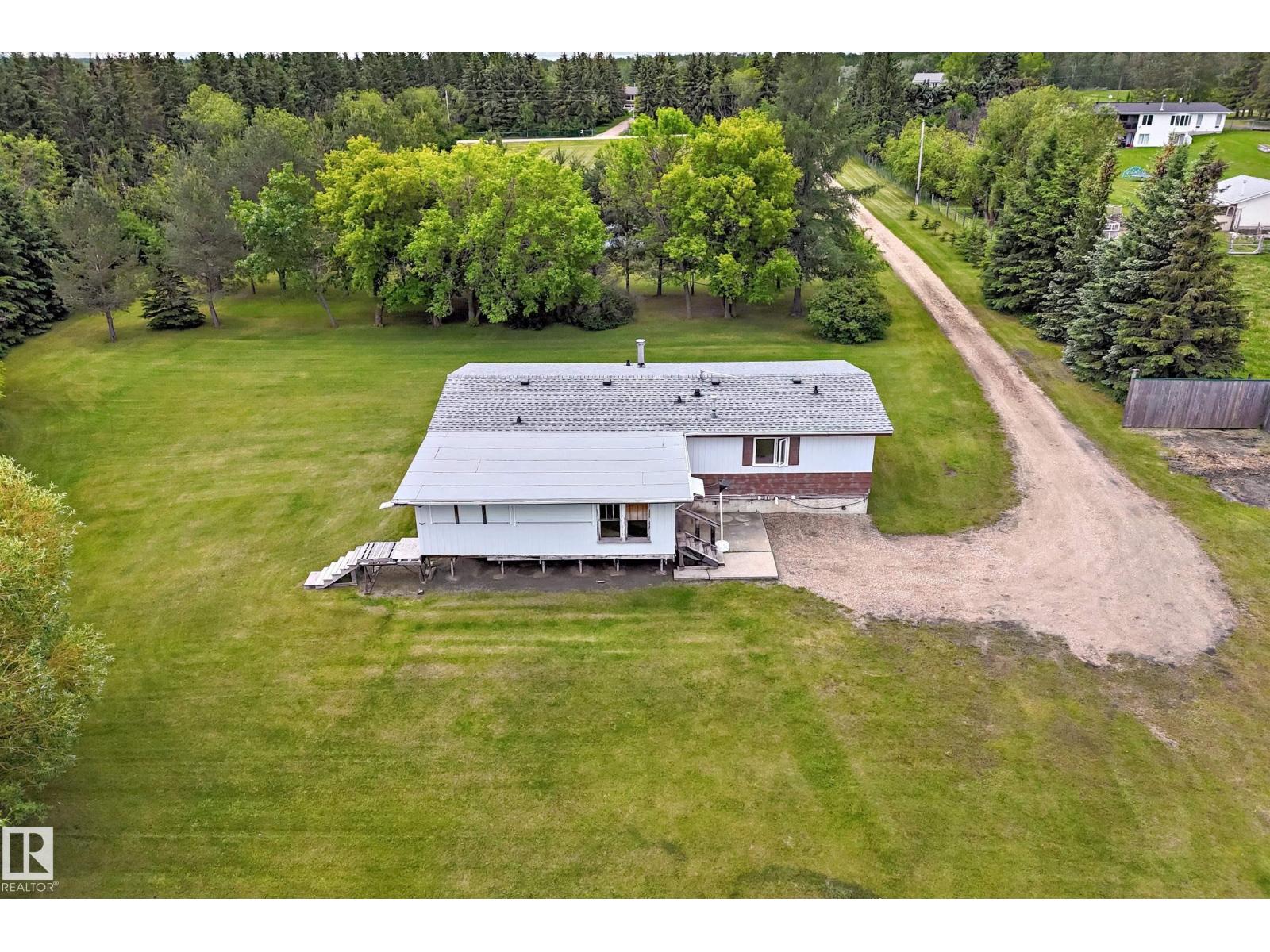 205 53110 RGE ROAD 213 NE - 25