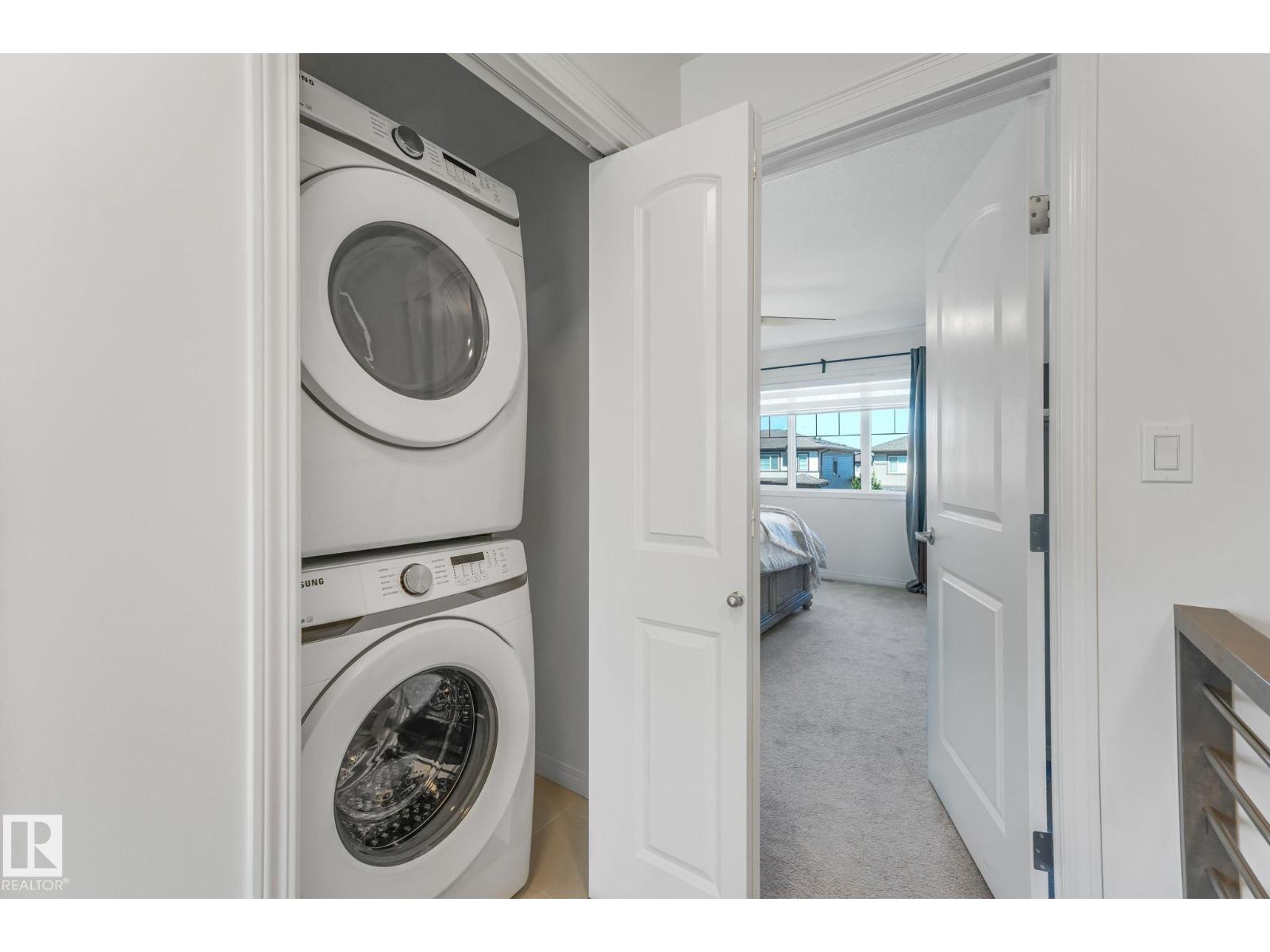 4417 38 ST - 44