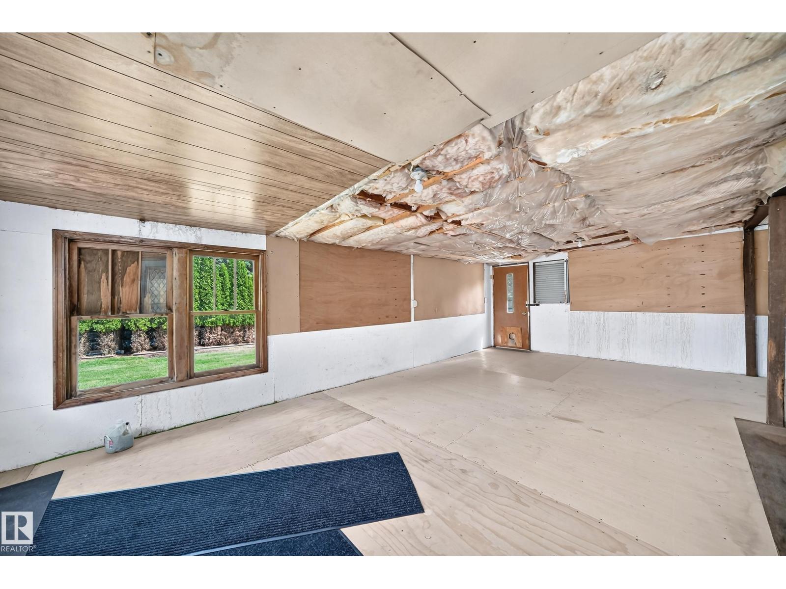 205 53110 RGE ROAD 213 NE - 17