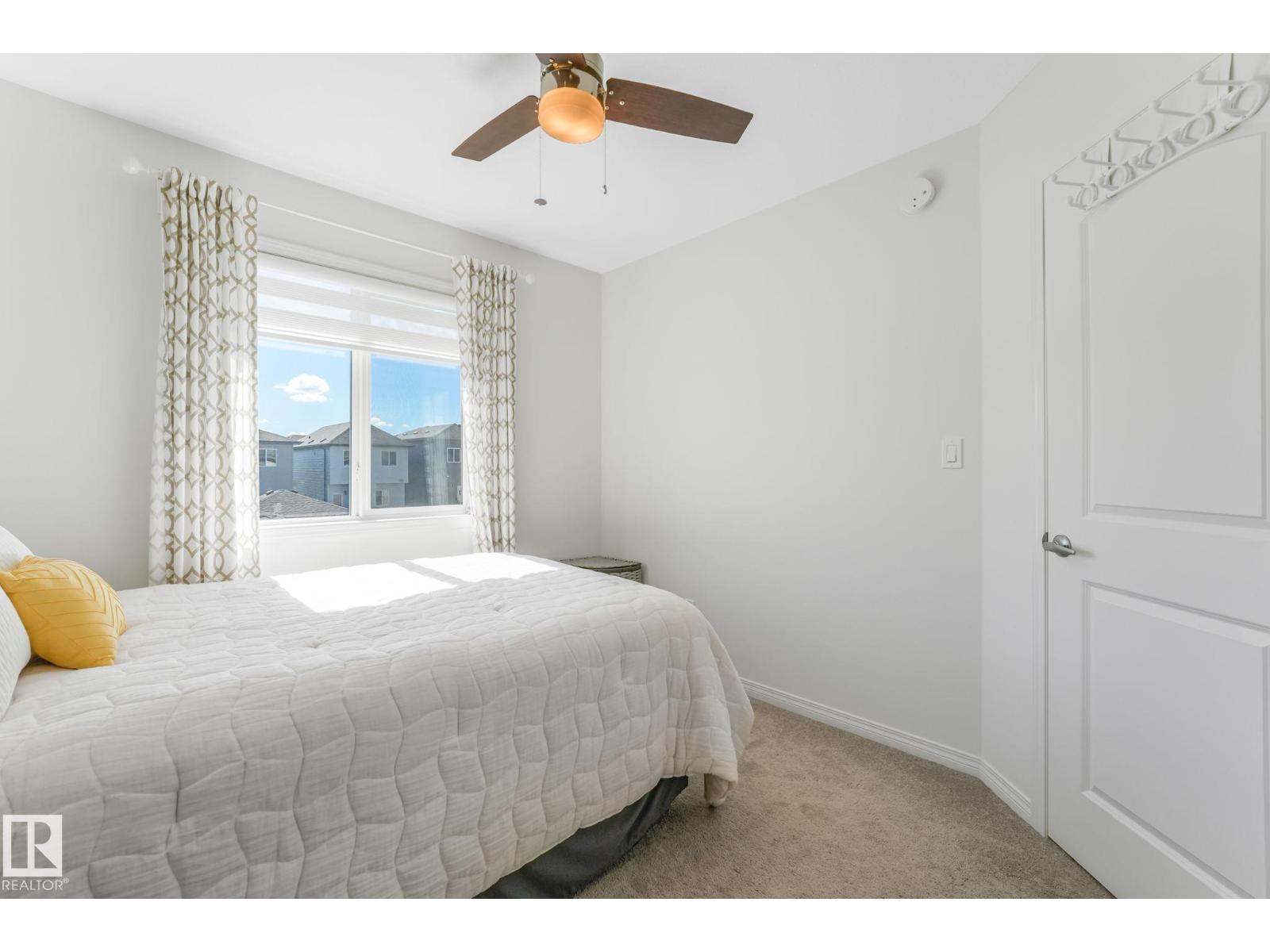 4417 38 ST - 34