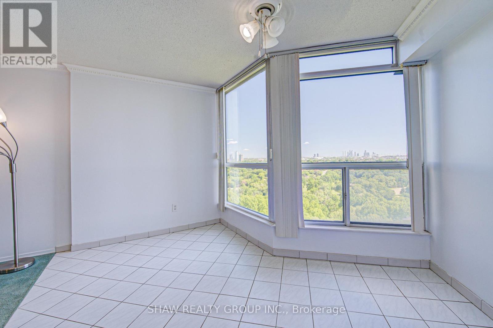 #1109 5 ROWNTREE ROAD - 14
