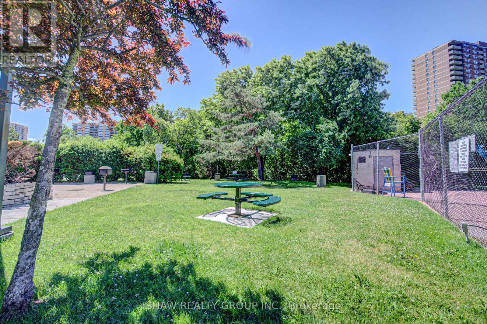 #1109 5 ROWNTREE ROAD - 5
