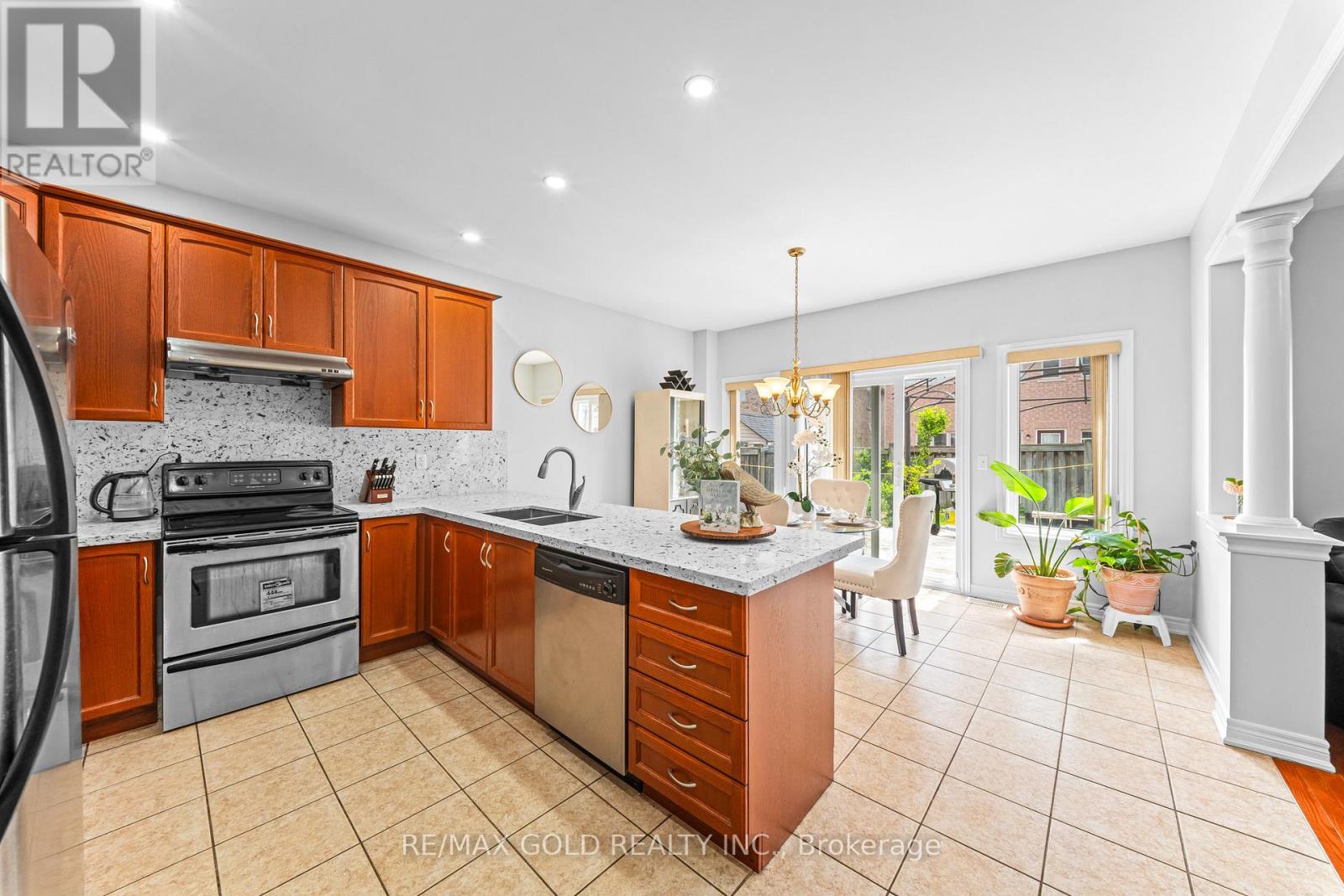 14 DOVEHAVEN CRESCENT - 11