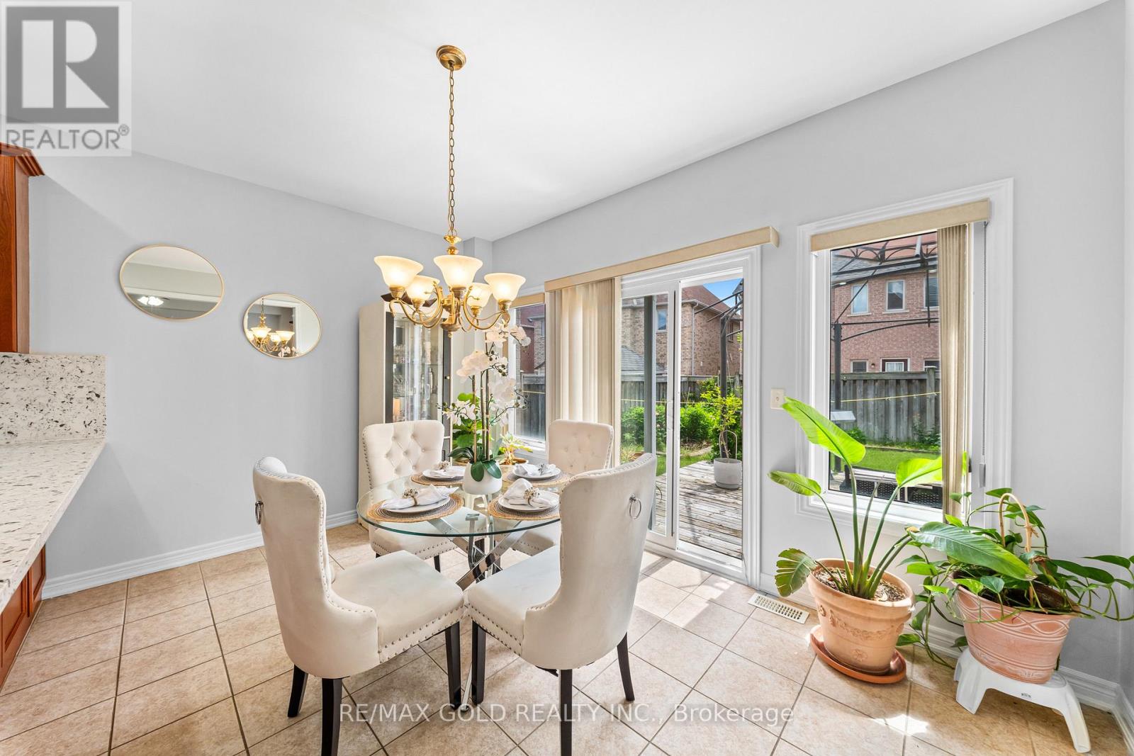 14 DOVEHAVEN CRESCENT - 15