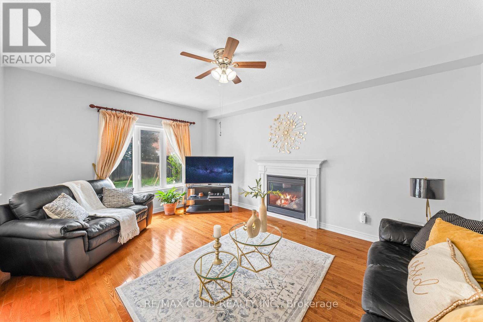 14 DOVEHAVEN CRESCENT - 18