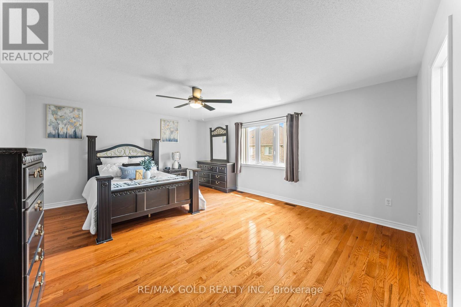 14 DOVEHAVEN CRESCENT - 26