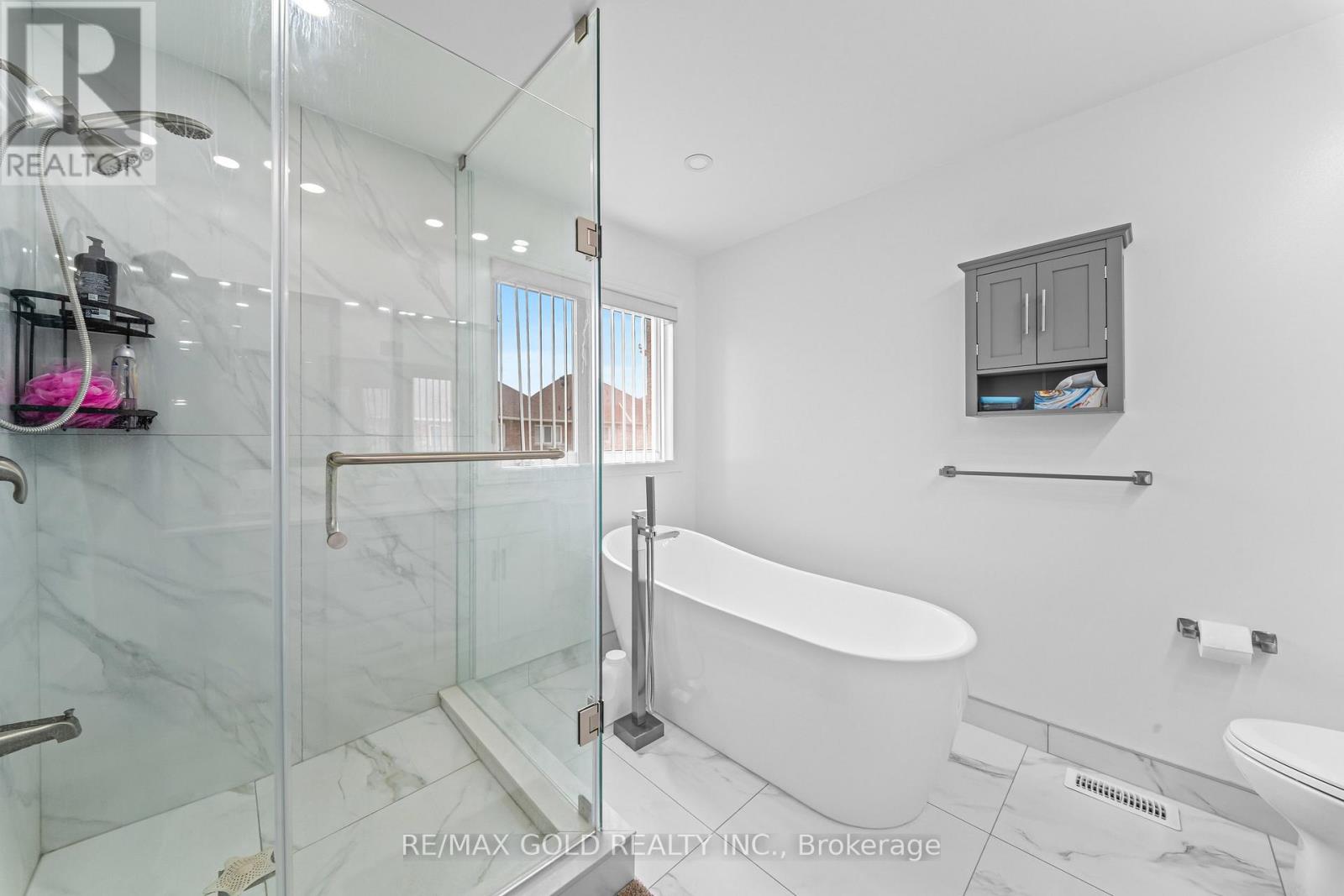14 DOVEHAVEN CRESCENT - 29