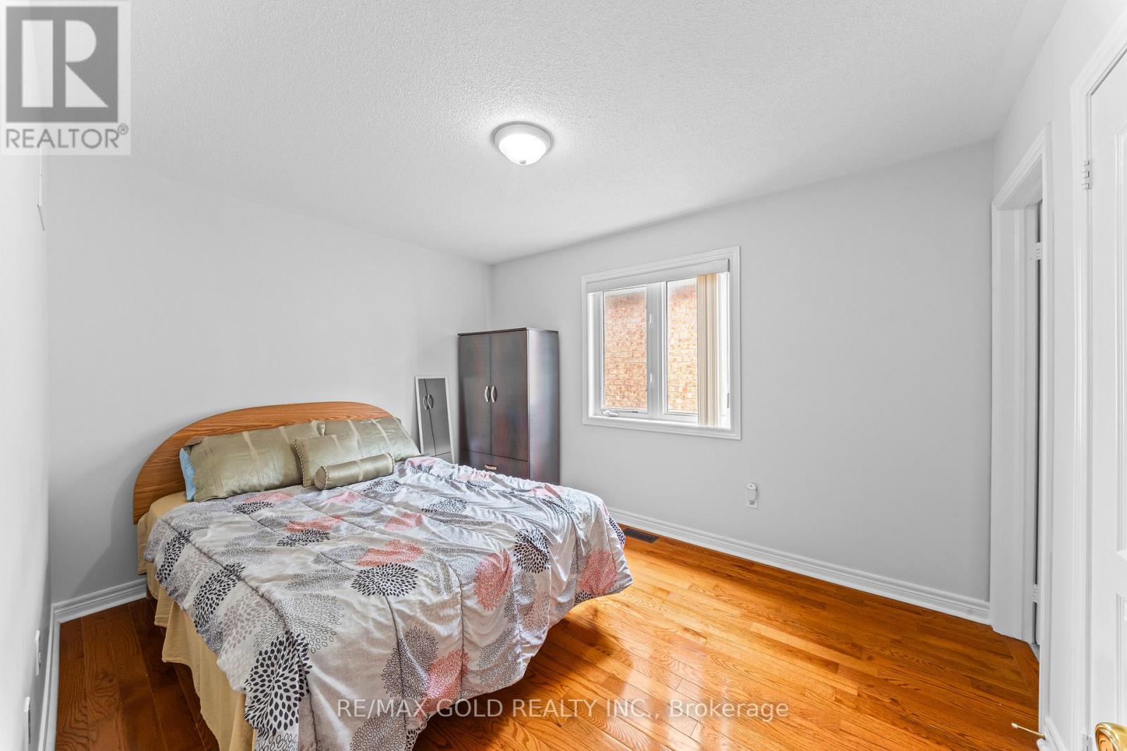 14 DOVEHAVEN CRESCENT - 31