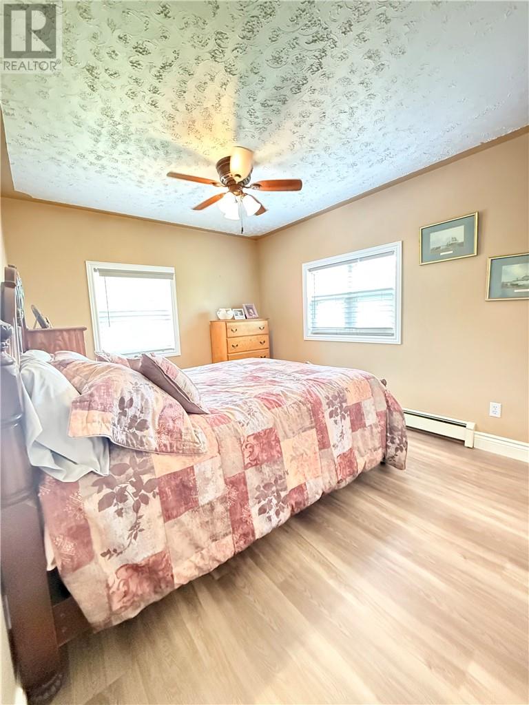 2203 Couture Street - 15