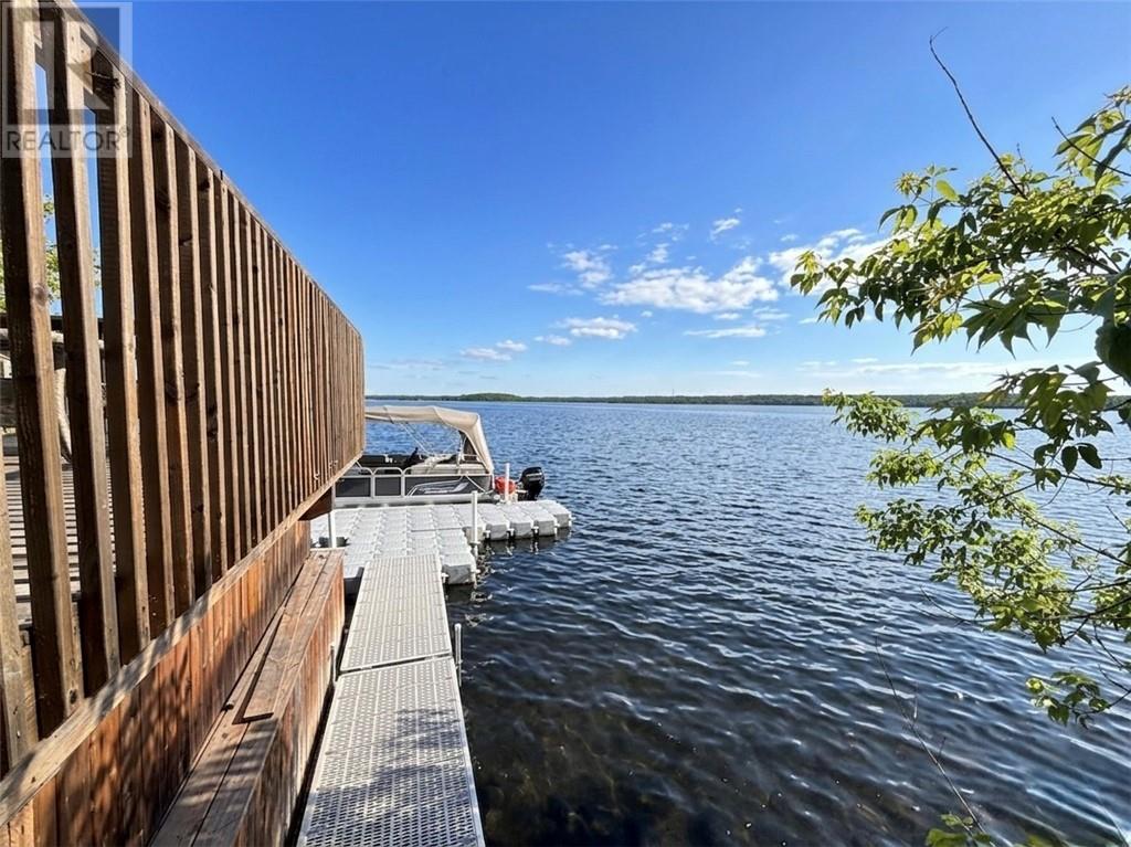 2203 Couture Street - 20