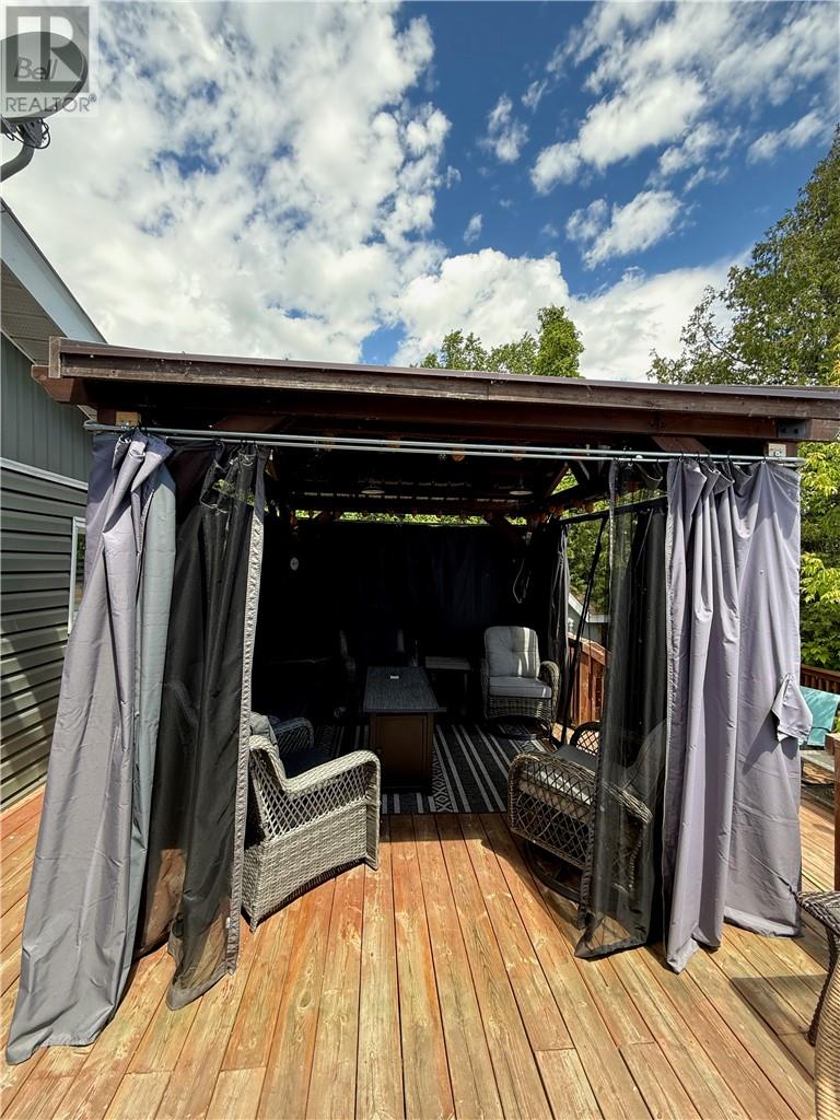 2203 Couture Street - 21