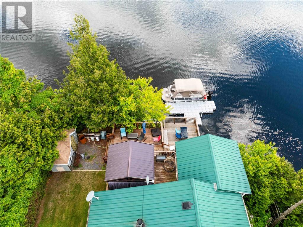 2203 Couture Street - 30