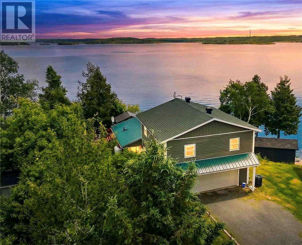 2203 Couture Street - 35