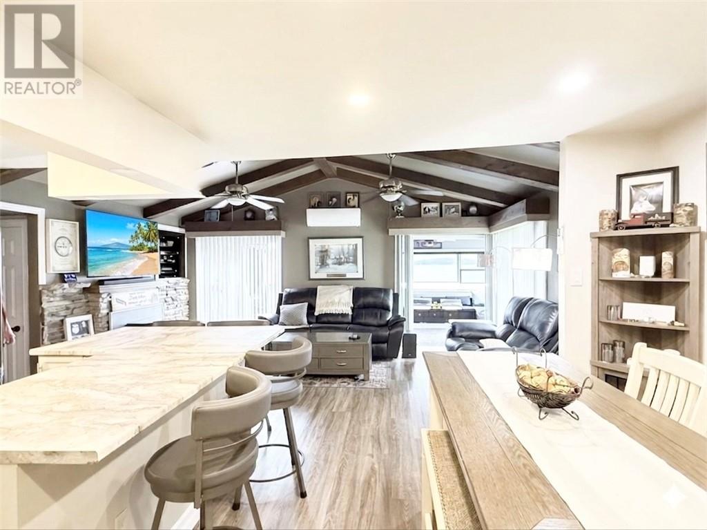 2203 Couture Street - 7