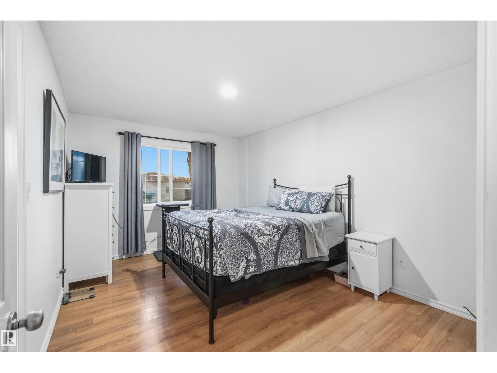 21207 90 Ave NW - 13