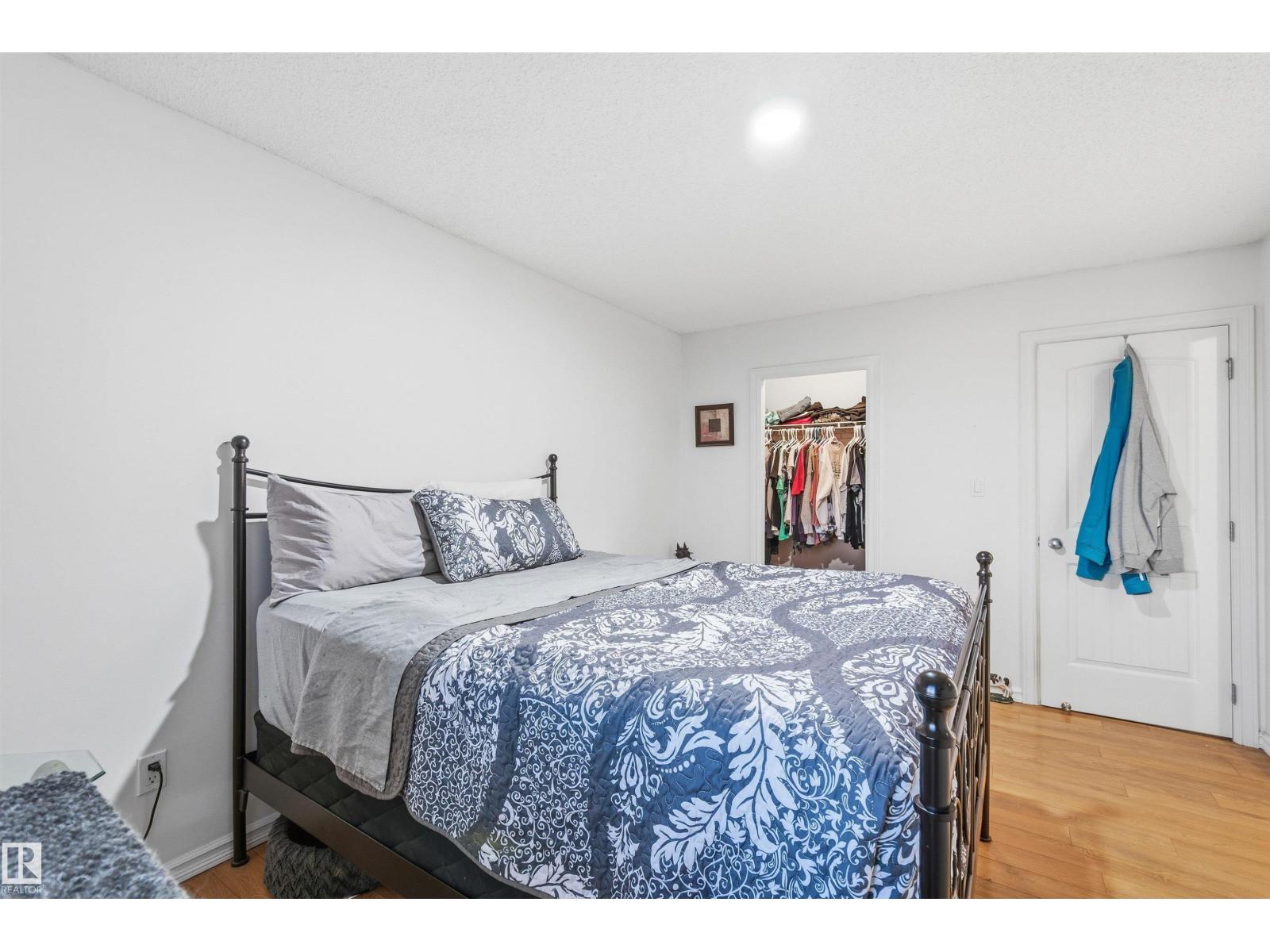 21207 90 Ave NW - 14