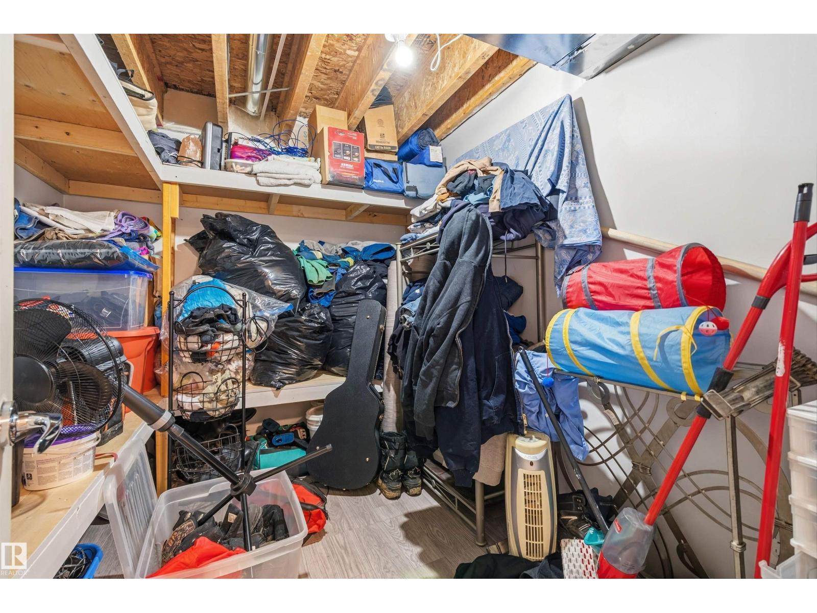 21207 90 Ave NW - 22