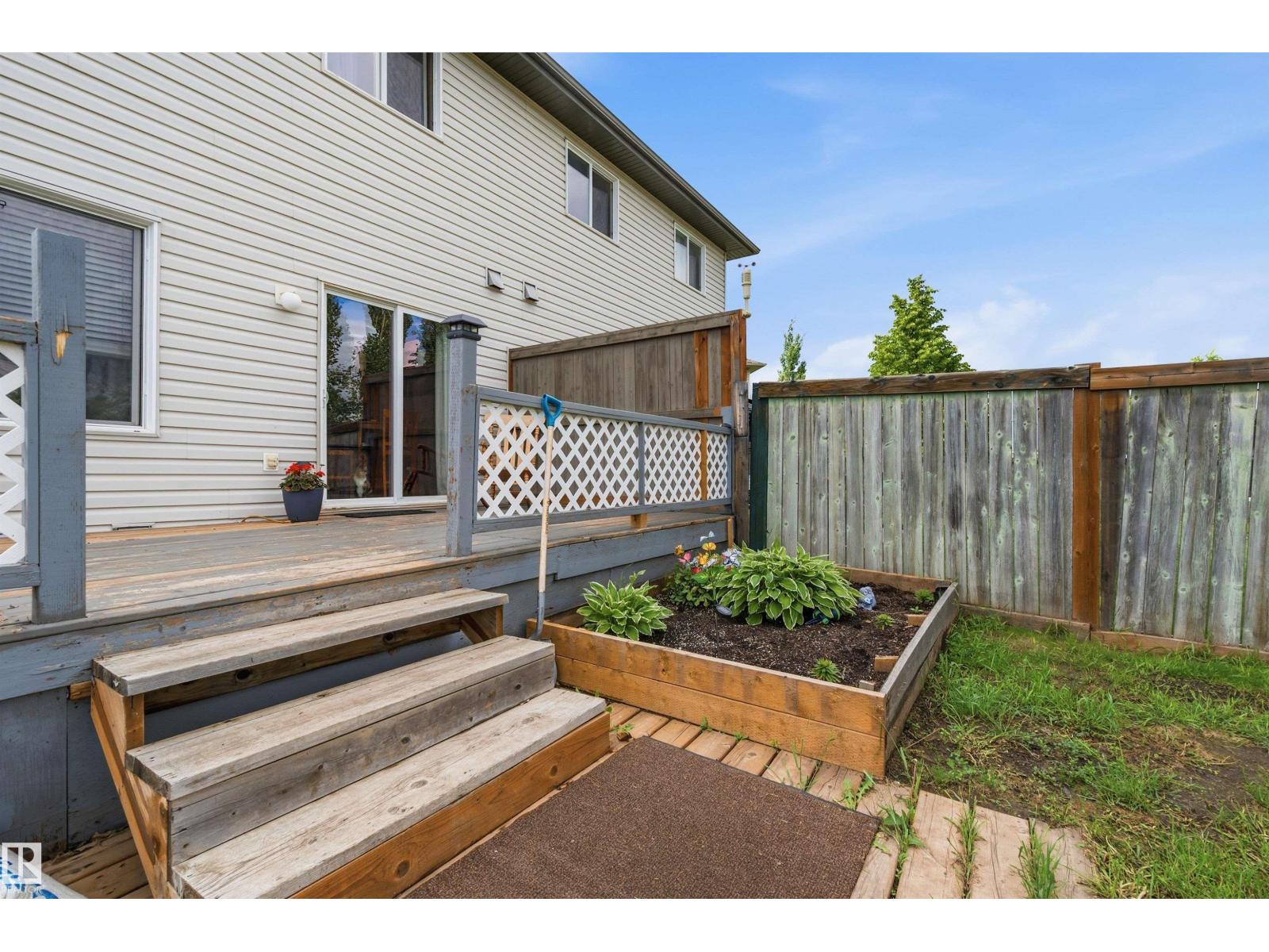 21207 90 Ave NW - 23