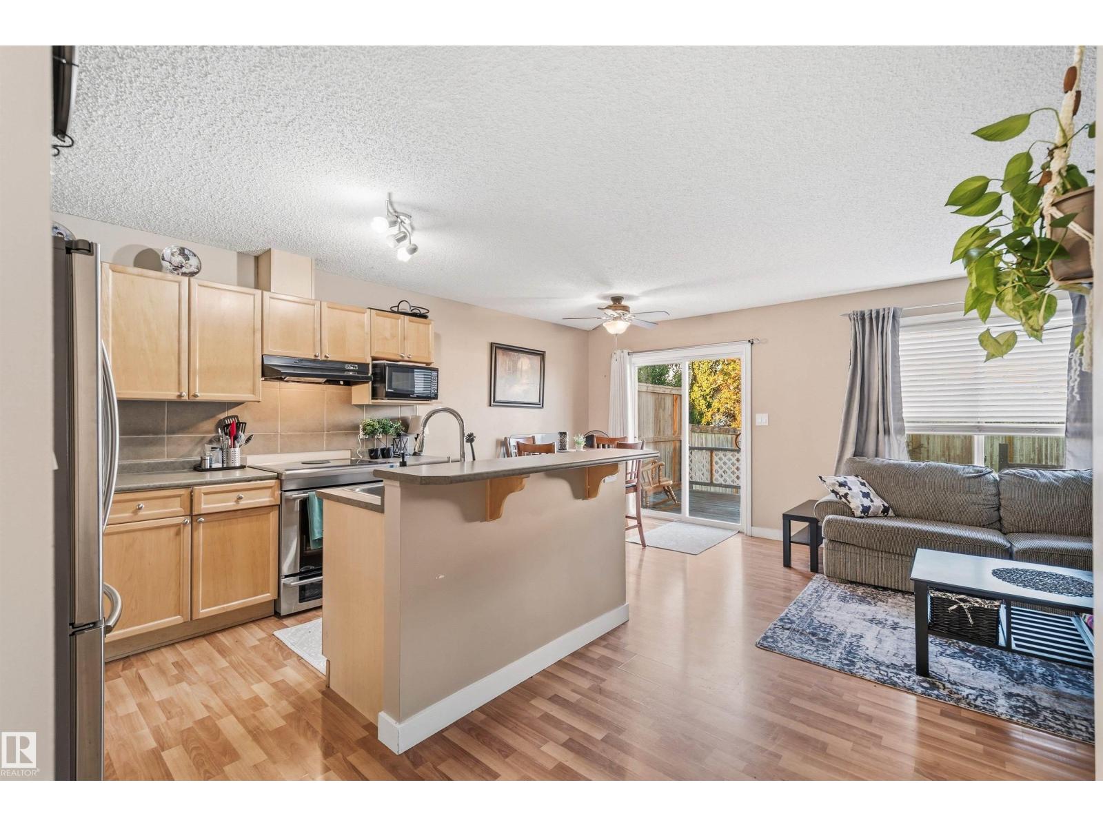 21207 90 Ave NW - 4