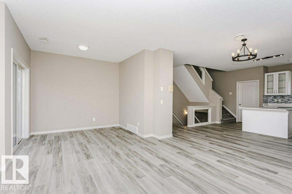 #101 3010 33 AV NW - 15