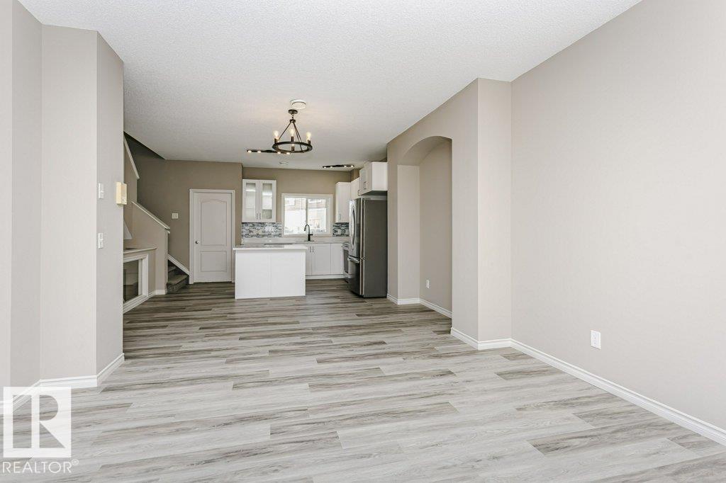 #101 3010 33 AV NW - 16