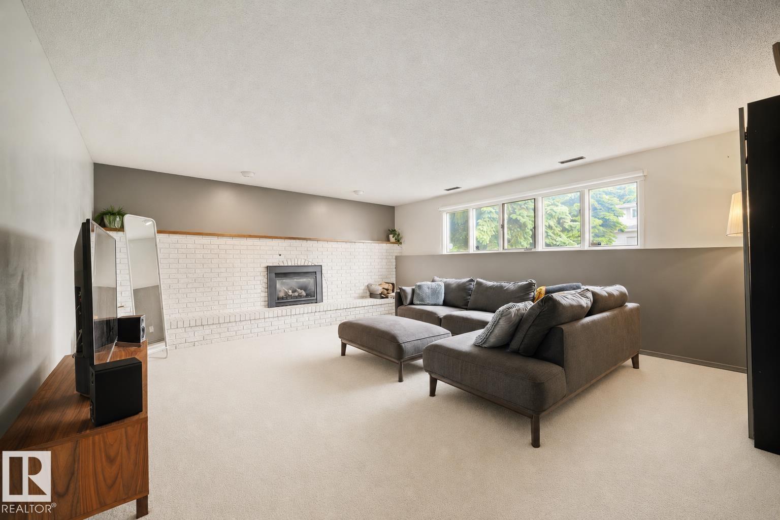 11329 33A AV NW — photo 23