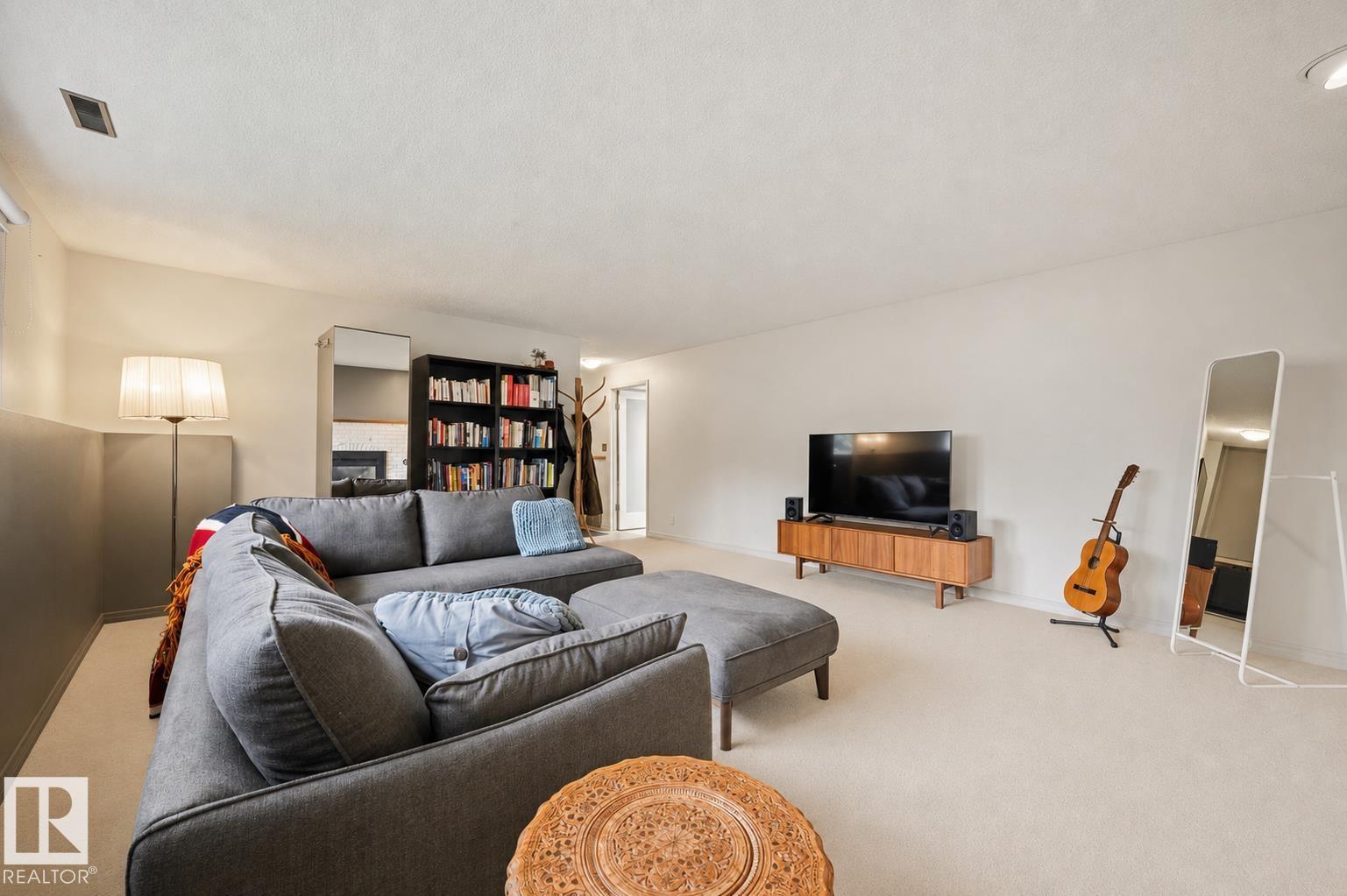 11329 33A AV NW — photo 25