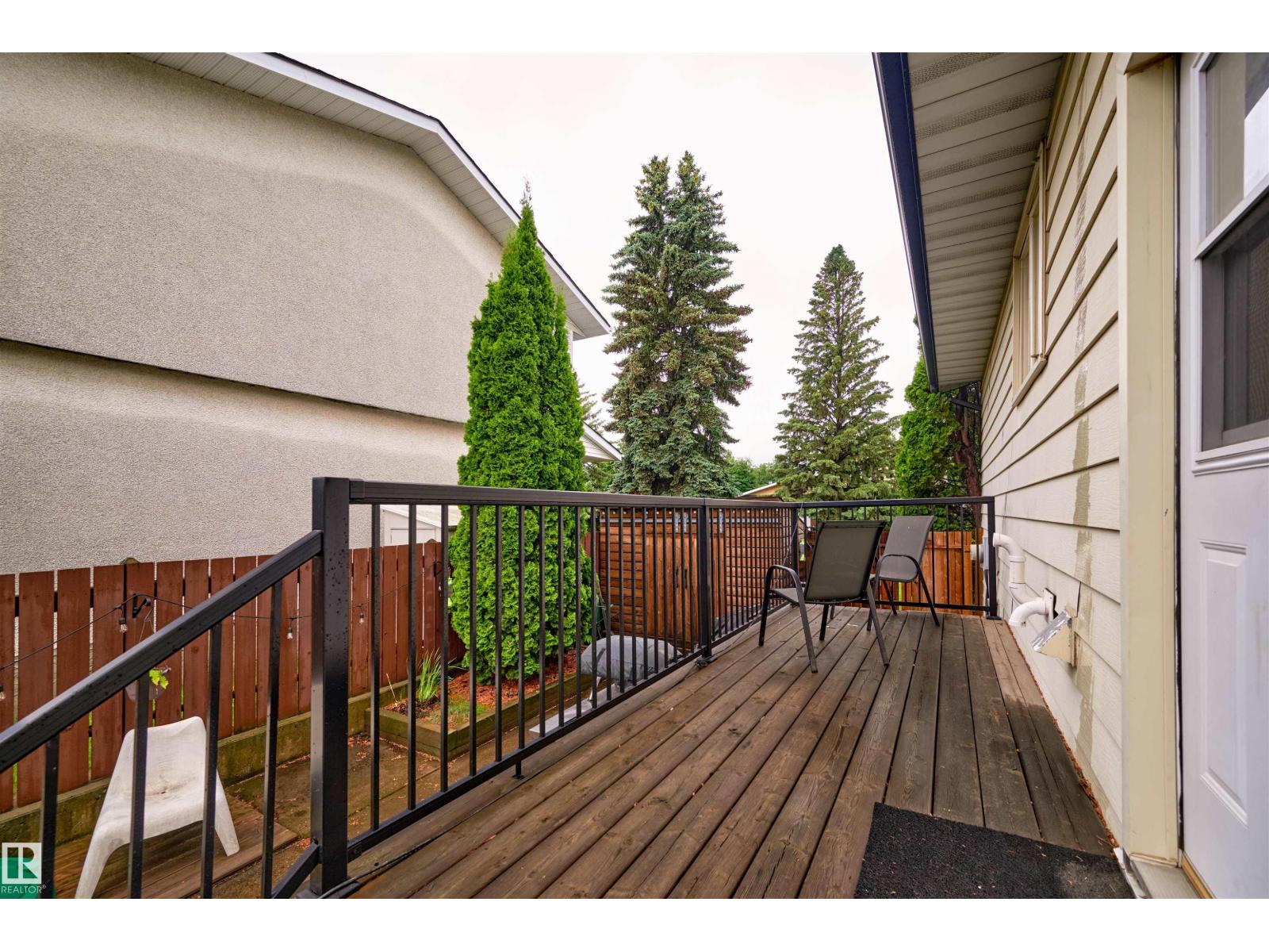 11329 33A AV NW — photo 32