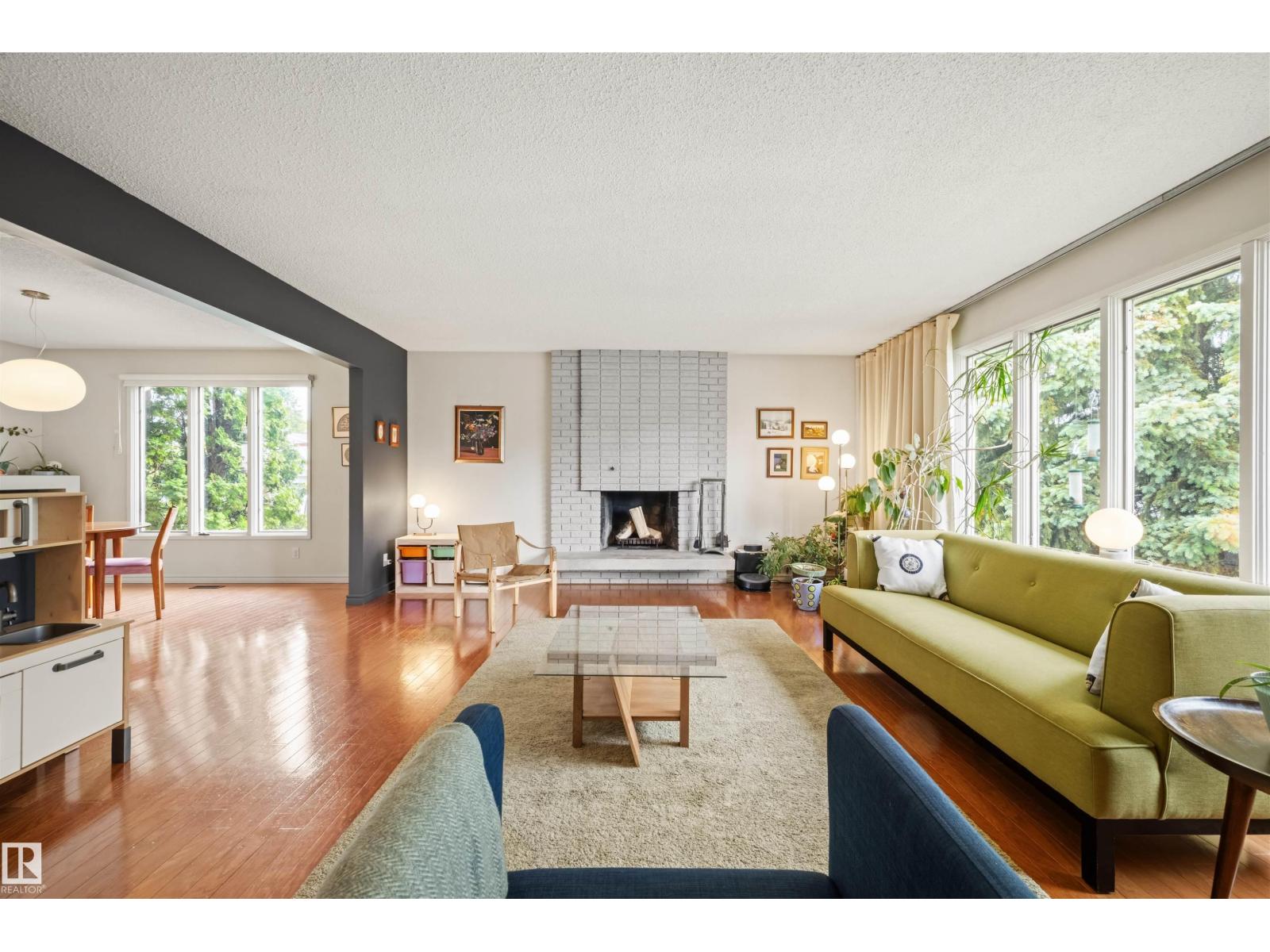 11329 33A AV NW - photo 4