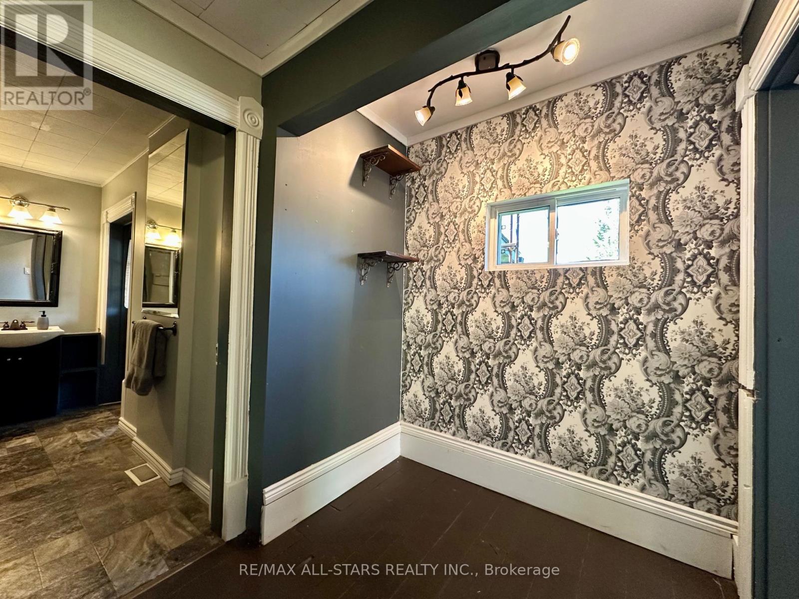 138 COLBORNE STREET - 29