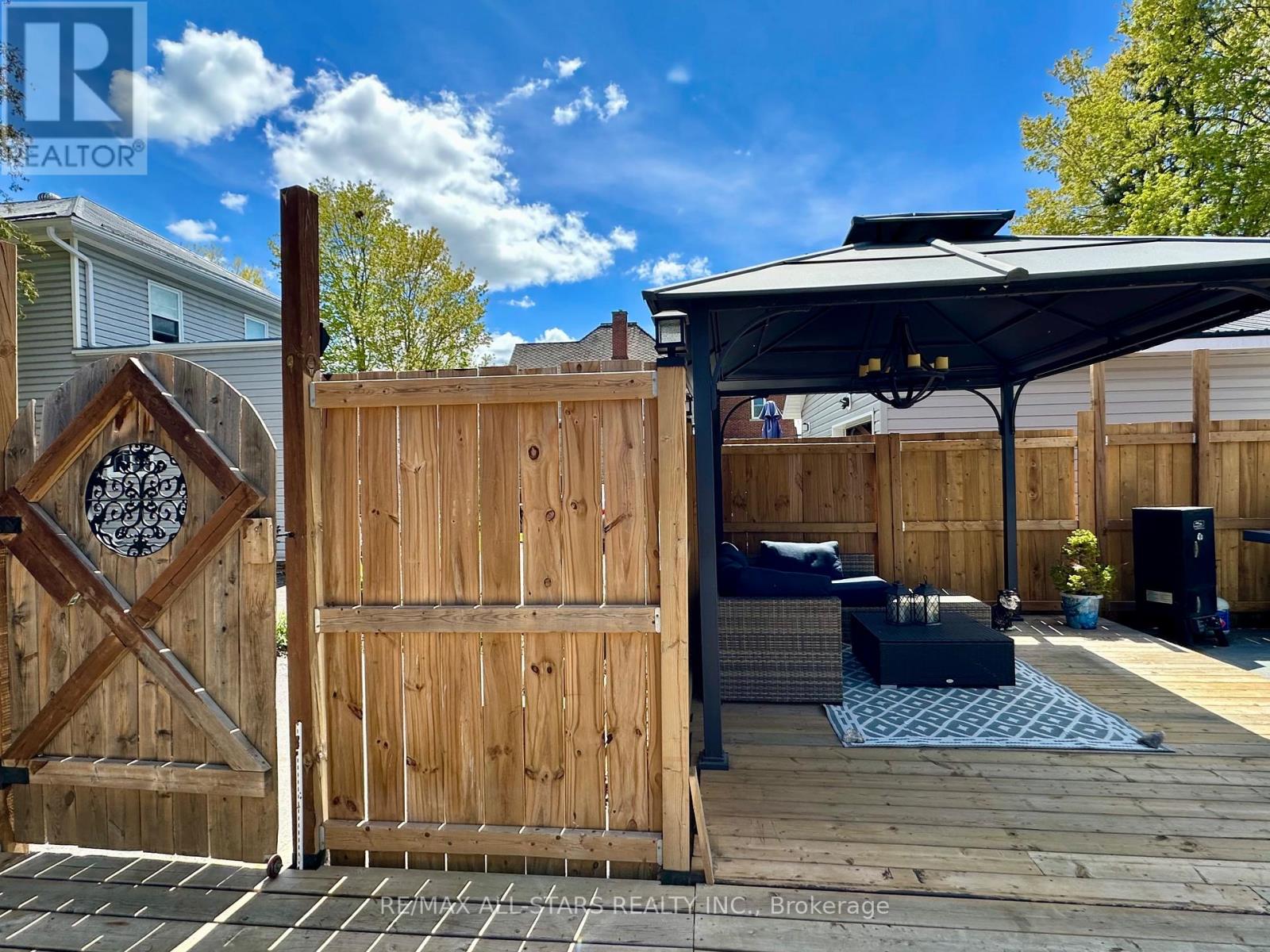 138 COLBORNE STREET - 37