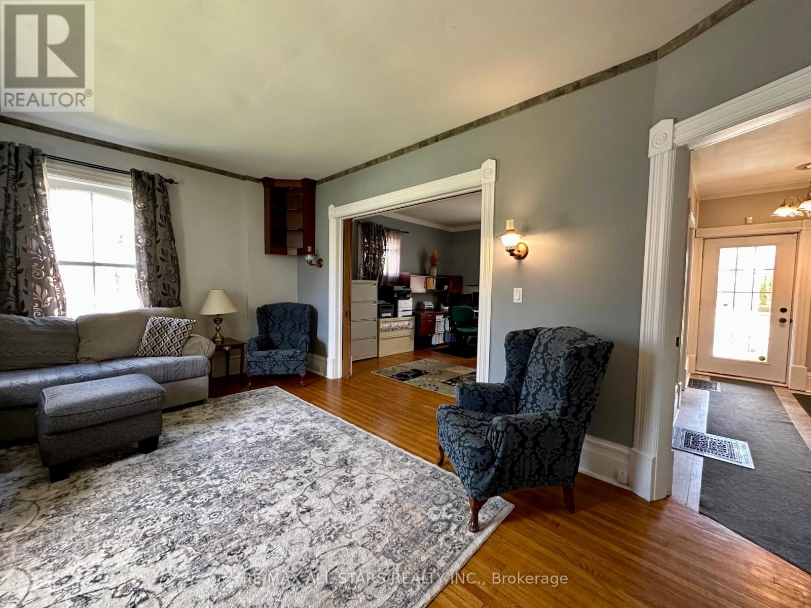 138 COLBORNE STREET - 7