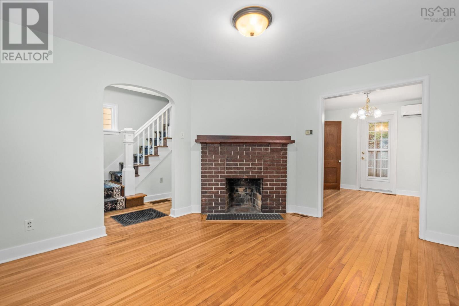 6921 Chebucto Road - 16