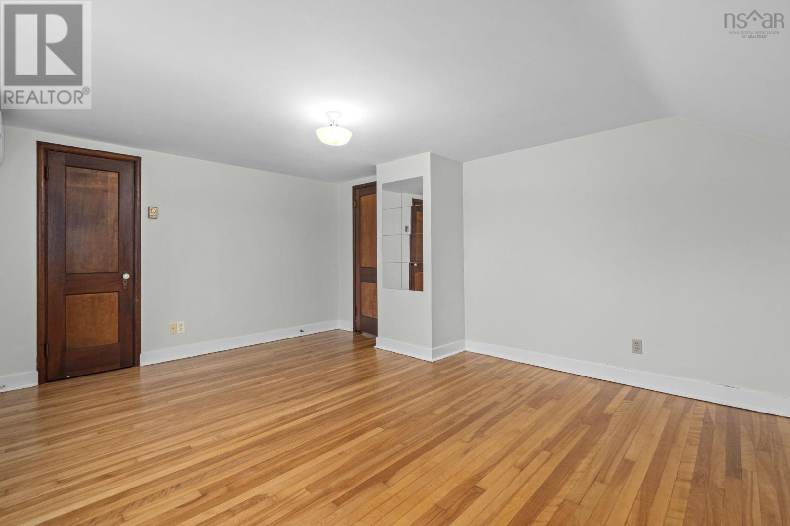 6921 Chebucto Road - 30