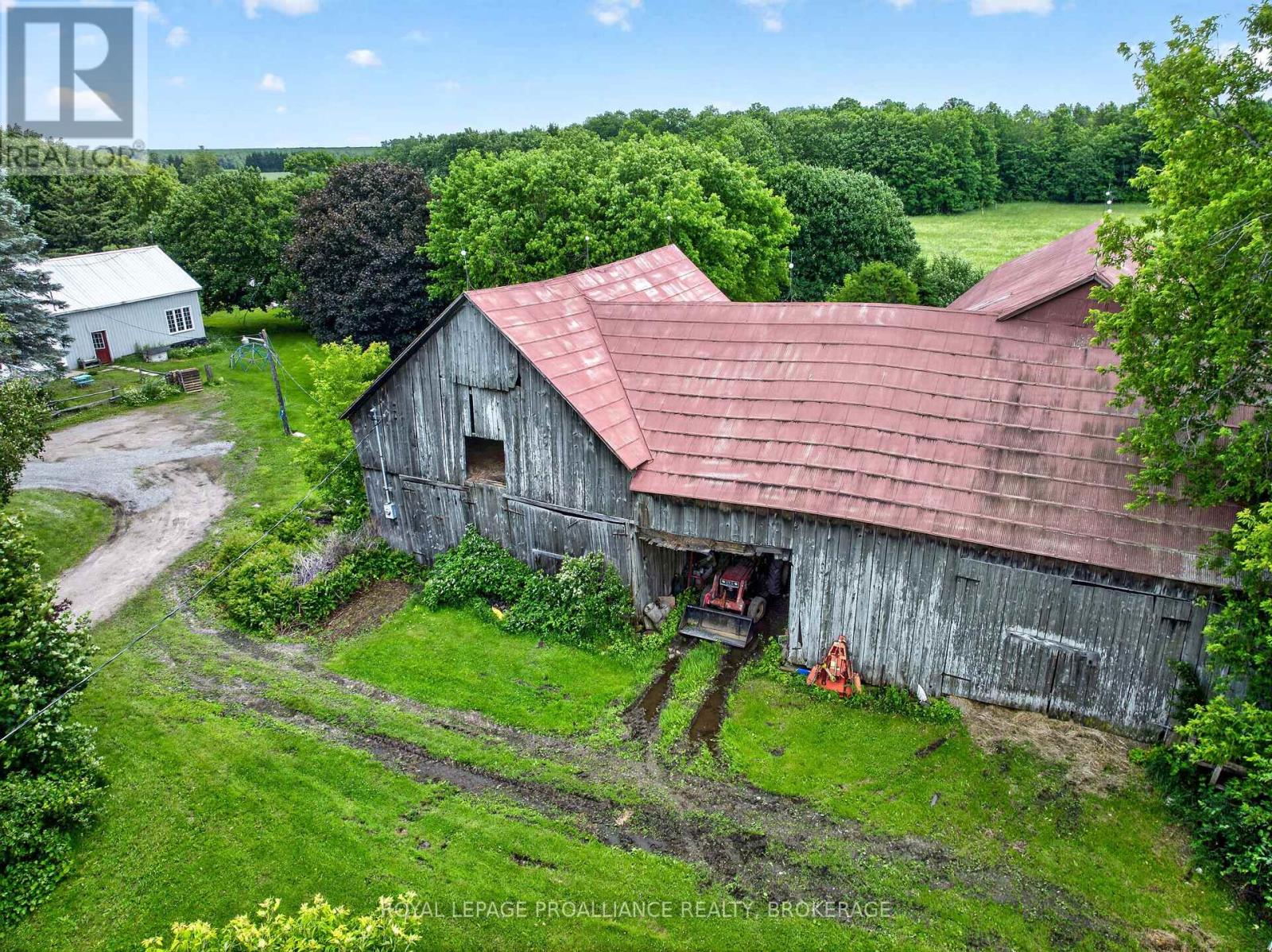 1462 COUNTY ROAD 8 - 11